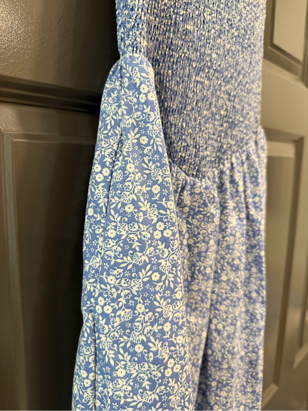 Abercrombie & Fitch Light Blue Floral Smocked Midi Dress - Picture 3 of 7